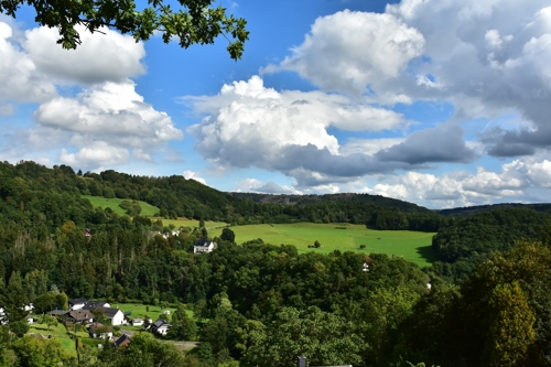 Eifelsteig Horizon Shutterstock 2712448397
