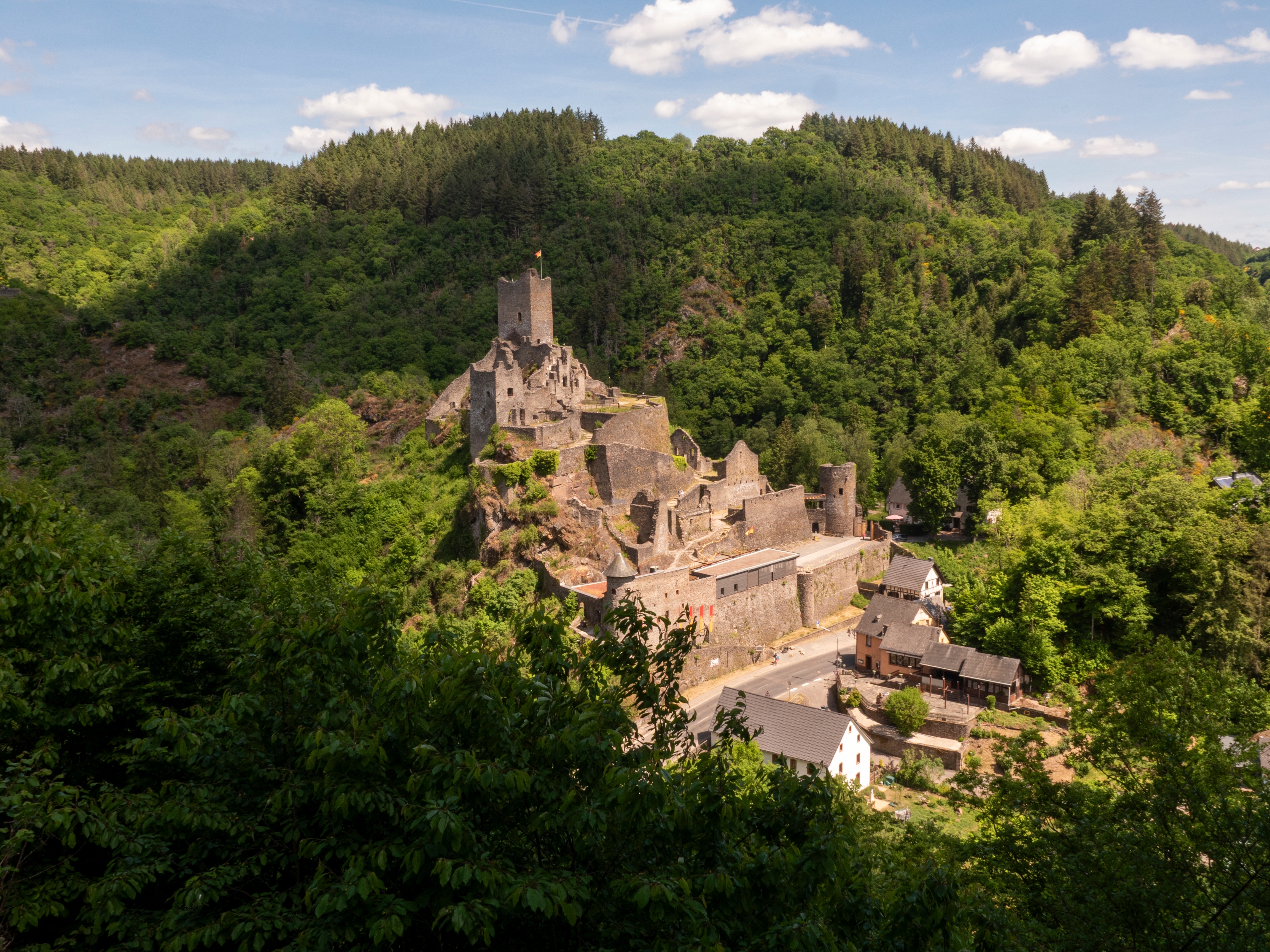 Eifel Manderscheid Shutterstock 2631991313
