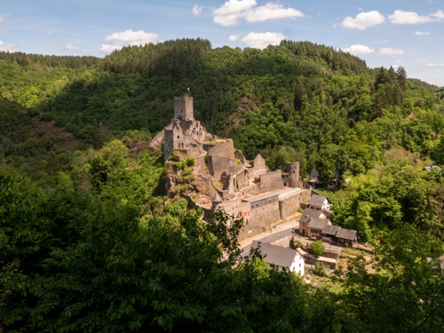 Eifel Manderscheid Shutterstock 2631991313